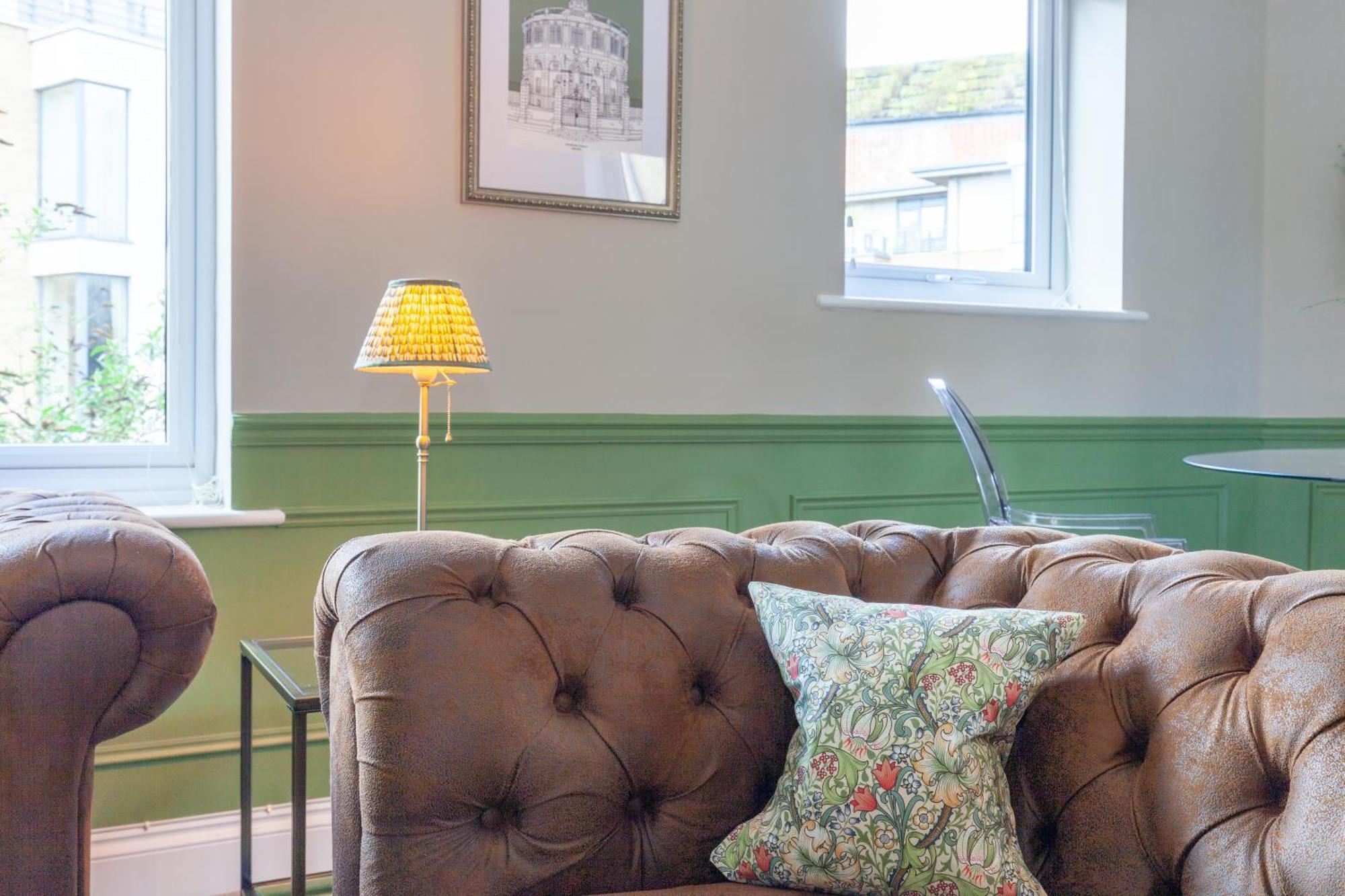 A Gem Nestled In The Heart Of Oxford With Parking! Apartment Bagian luar foto
