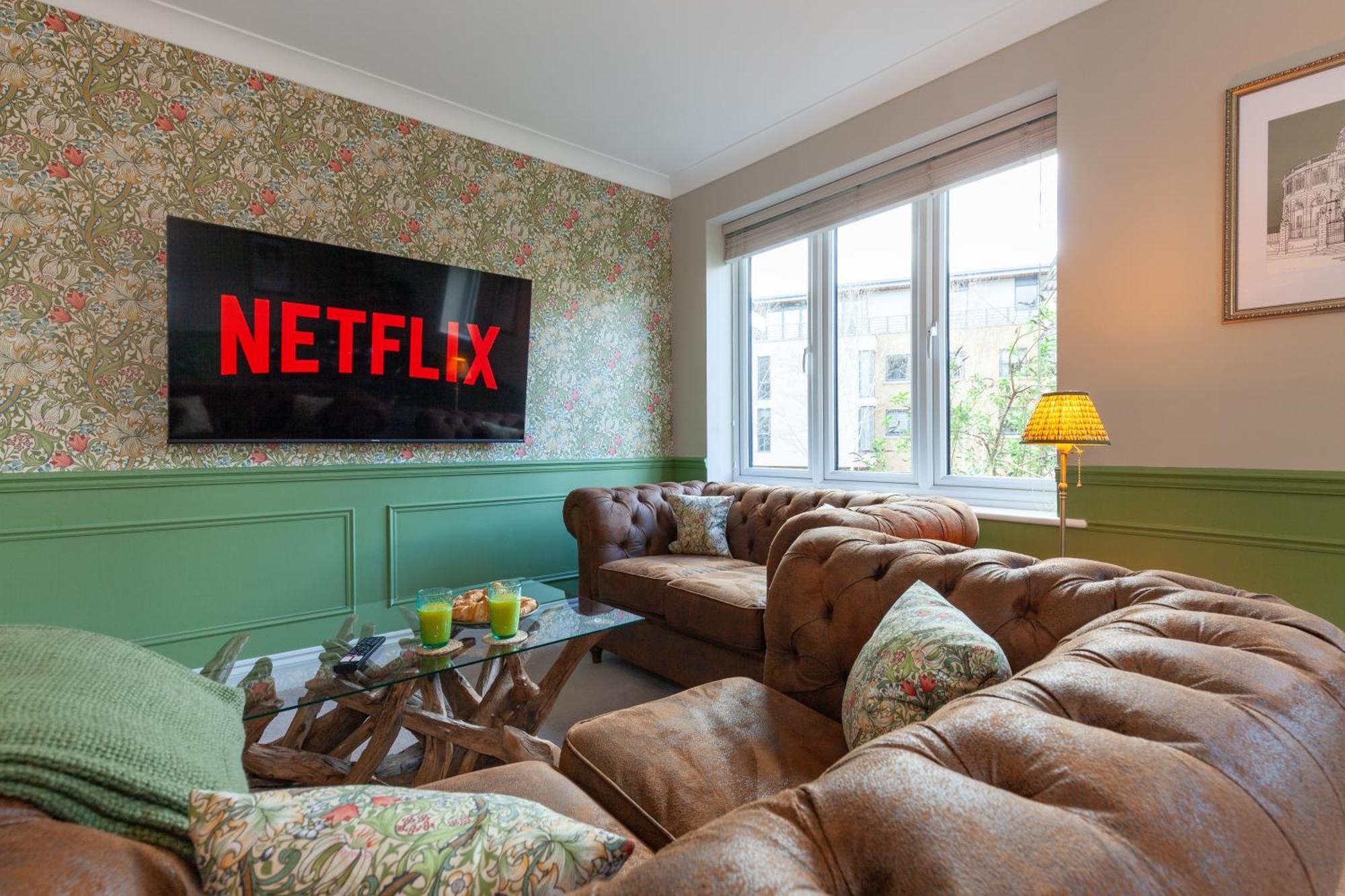 A Gem Nestled In The Heart Of Oxford With Parking! Apartment Bagian luar foto
