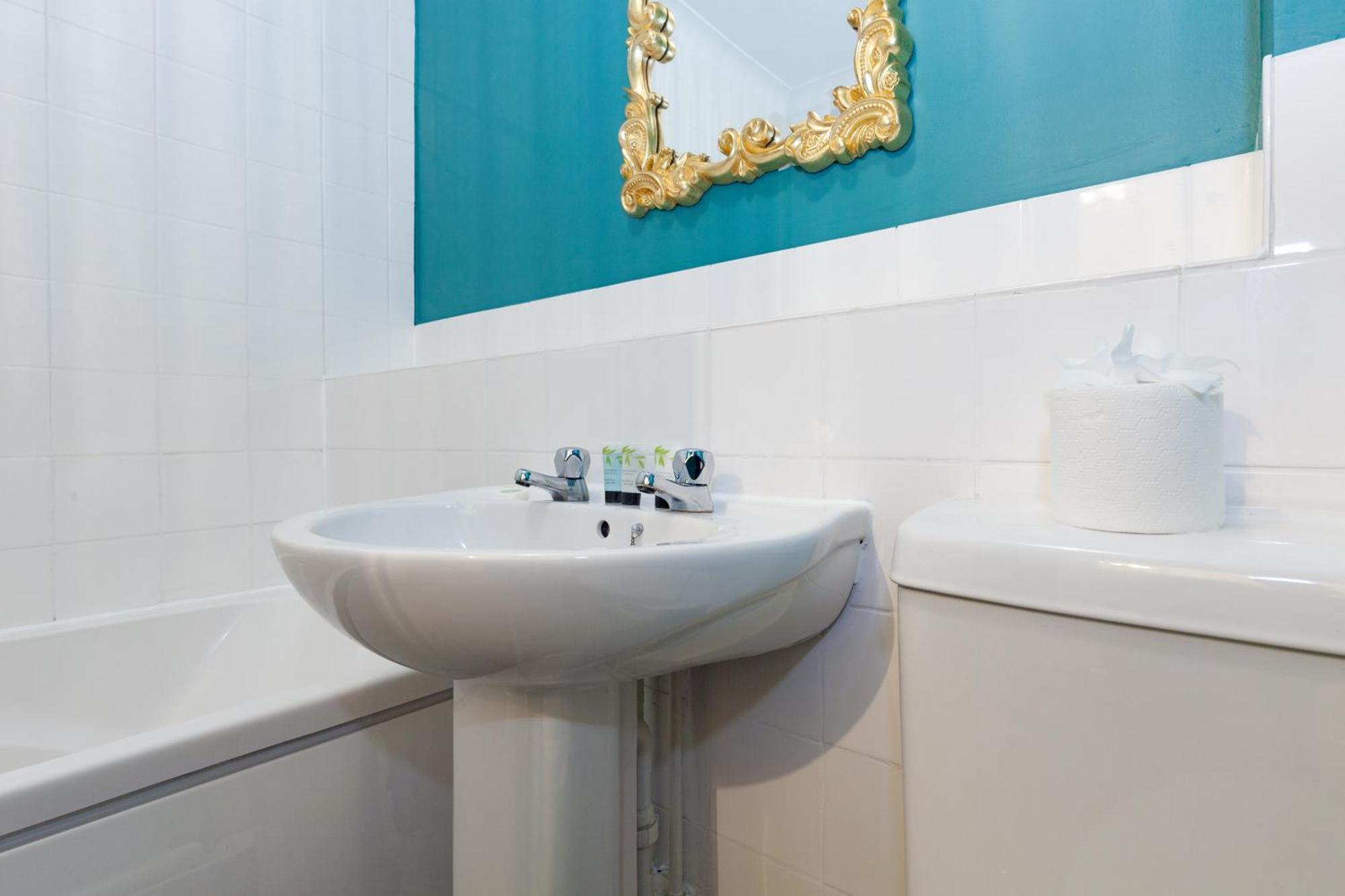 A Gem Nestled In The Heart Of Oxford With Parking! Apartment Bagian luar foto