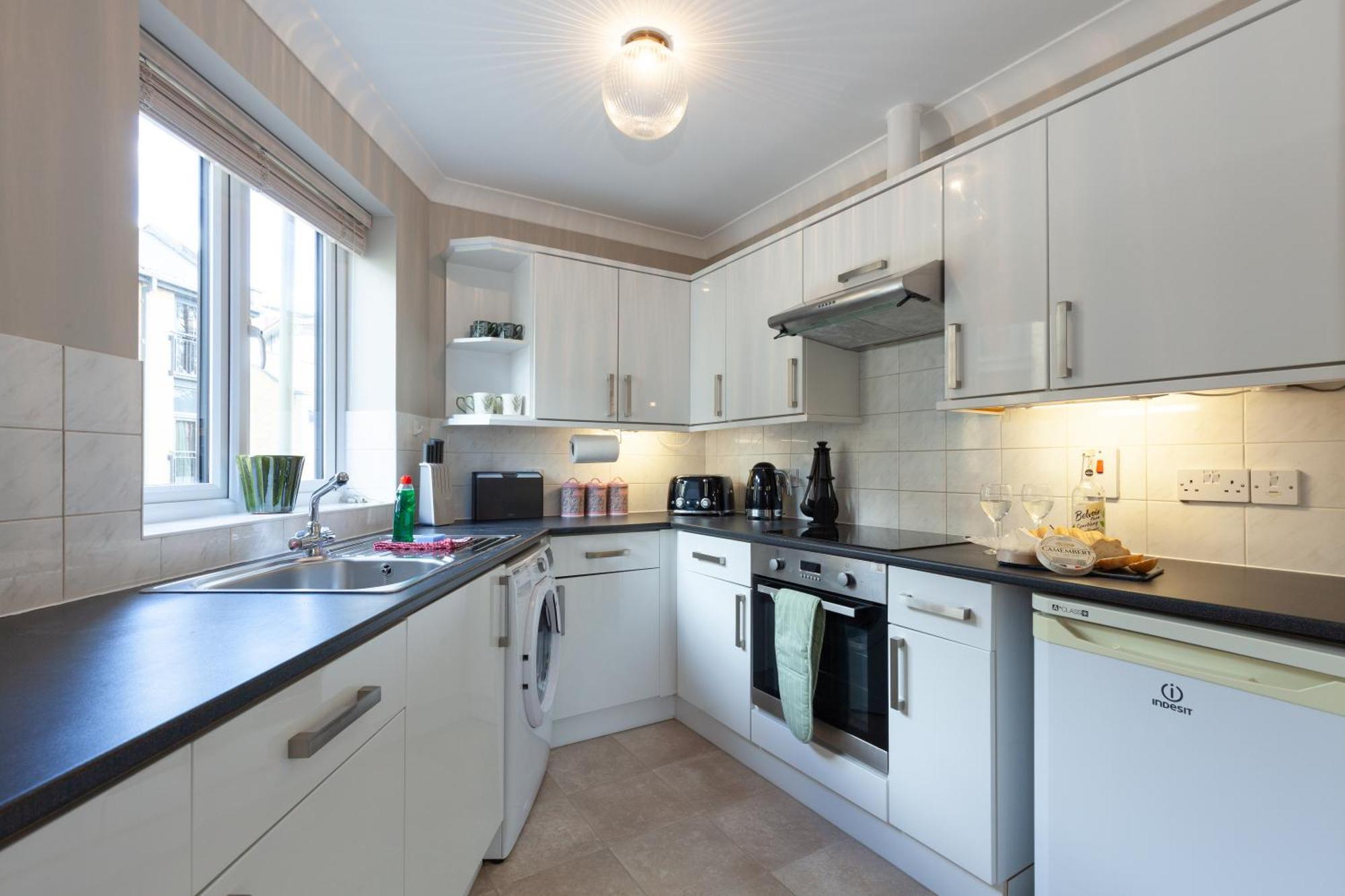 A Gem Nestled In The Heart Of Oxford With Parking! Apartment Bagian luar foto