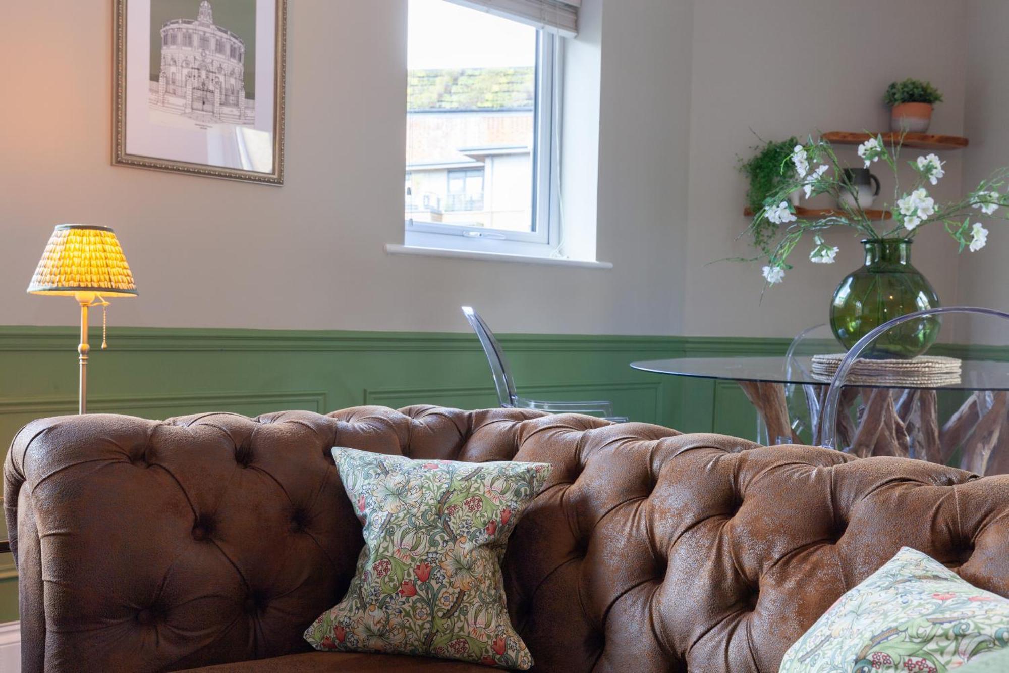 A Gem Nestled In The Heart Of Oxford With Parking! Apartment Bagian luar foto